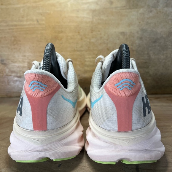 Hoka One One Clifton 9 REFLECTIVE Womens Size 7.5 Running Shoes Sneakers Vanilla - Picture 5 of 12